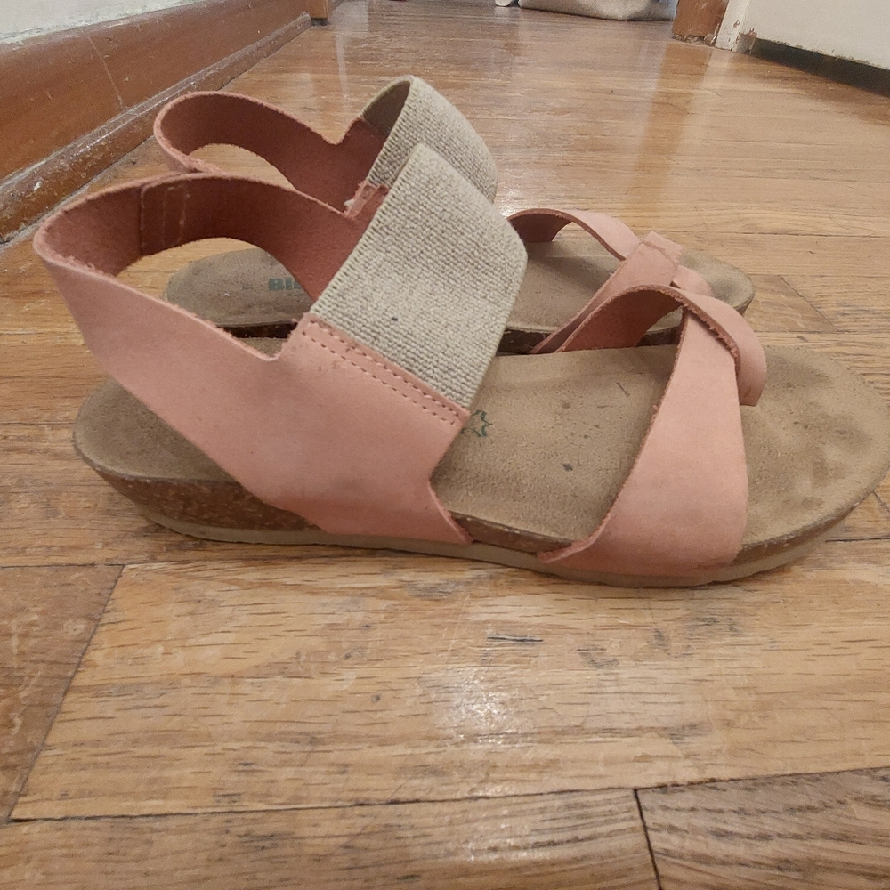 Womens sandals size 7